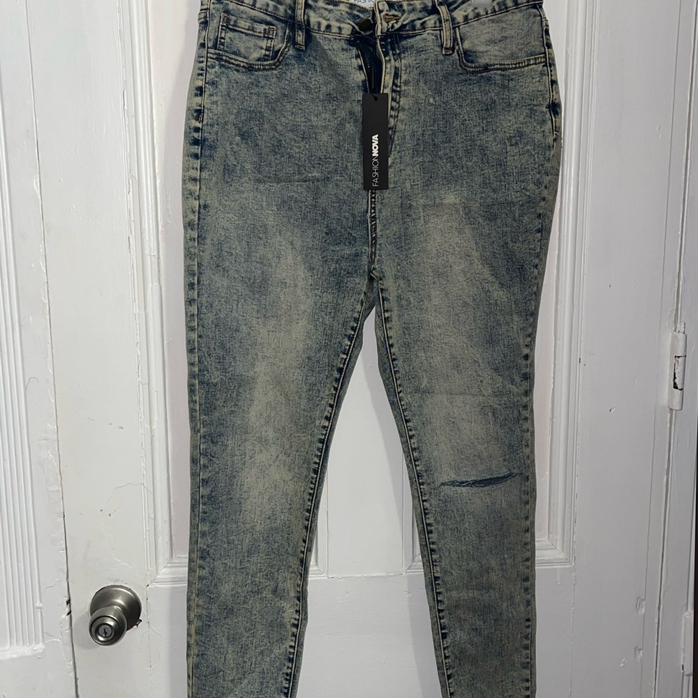 Fashion Nova Light Blue Acid Wash High-Waist Skinny Jeans